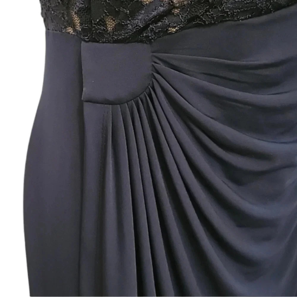 Signature Sadie Dress - Picture 4 of 7